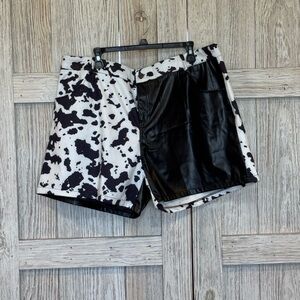 Southern Stitch Black & White Cow Print Shorts with Faux Leather Panel Sz 2X NWT